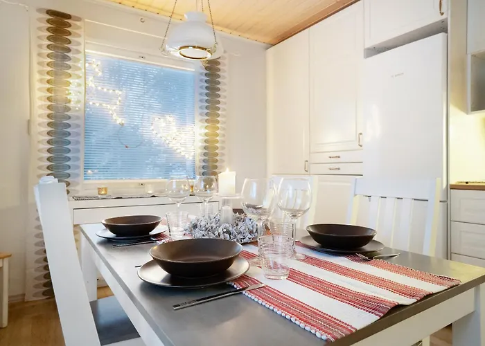 Cozy Finnish Heritage Vila *